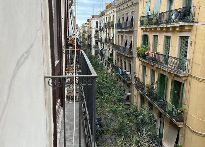 Central And Basic Universitat For Young Hostel